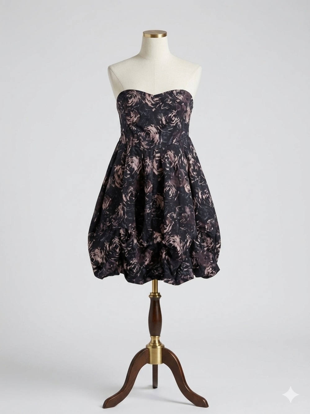 RW&CO NWT Black and Mauve Rose Bubble Dress